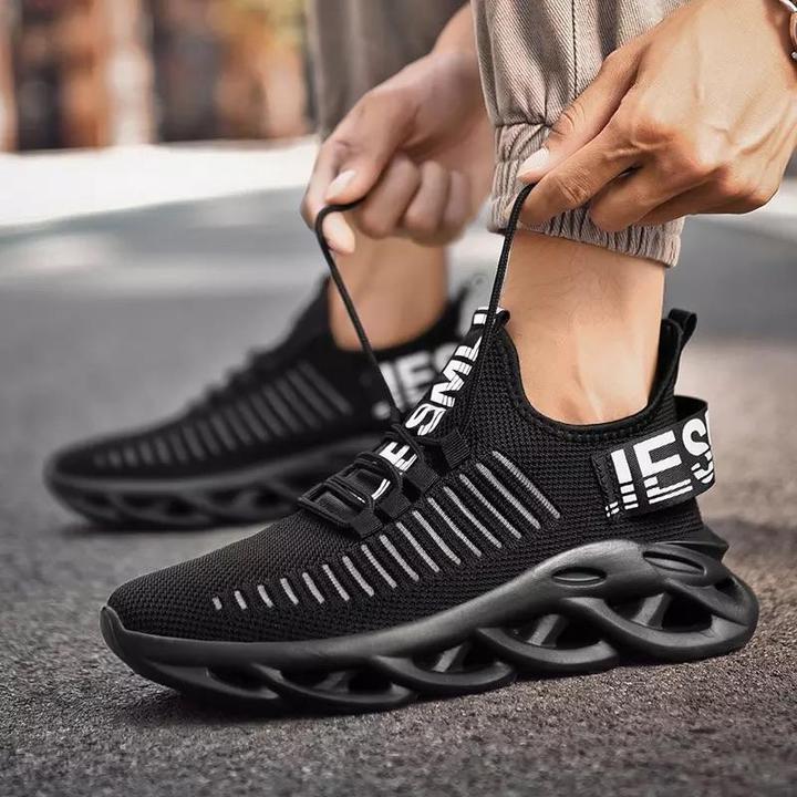 Men's Black Foot Pace Sneaker