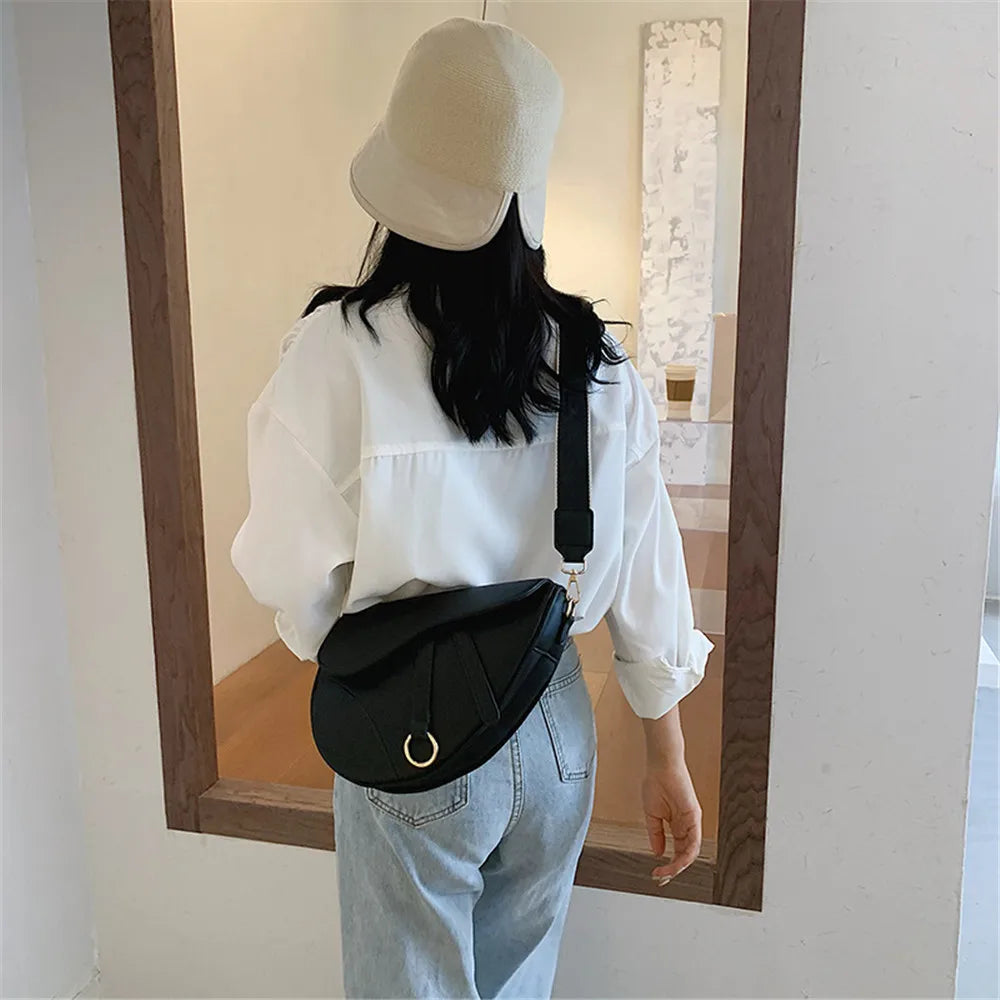 2022 New Women's Bag Leisure Saddle Bag Pu Solid Color Diagonal Bag Fashion Easy Matching Lady Handbags