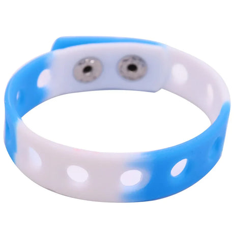 50pcs Wholesale 18cm Silicone Rainbow Color Wristbands Bracelets With the Holes Fit Decoration Pendant Children Gifts