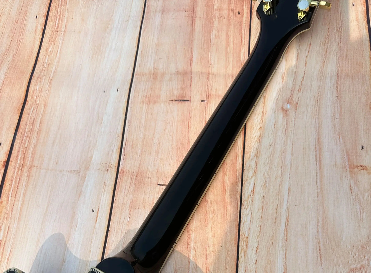 Customized electric guitar, black shiny, gold accessories, imported paint, shiny, available in stock, lightning package