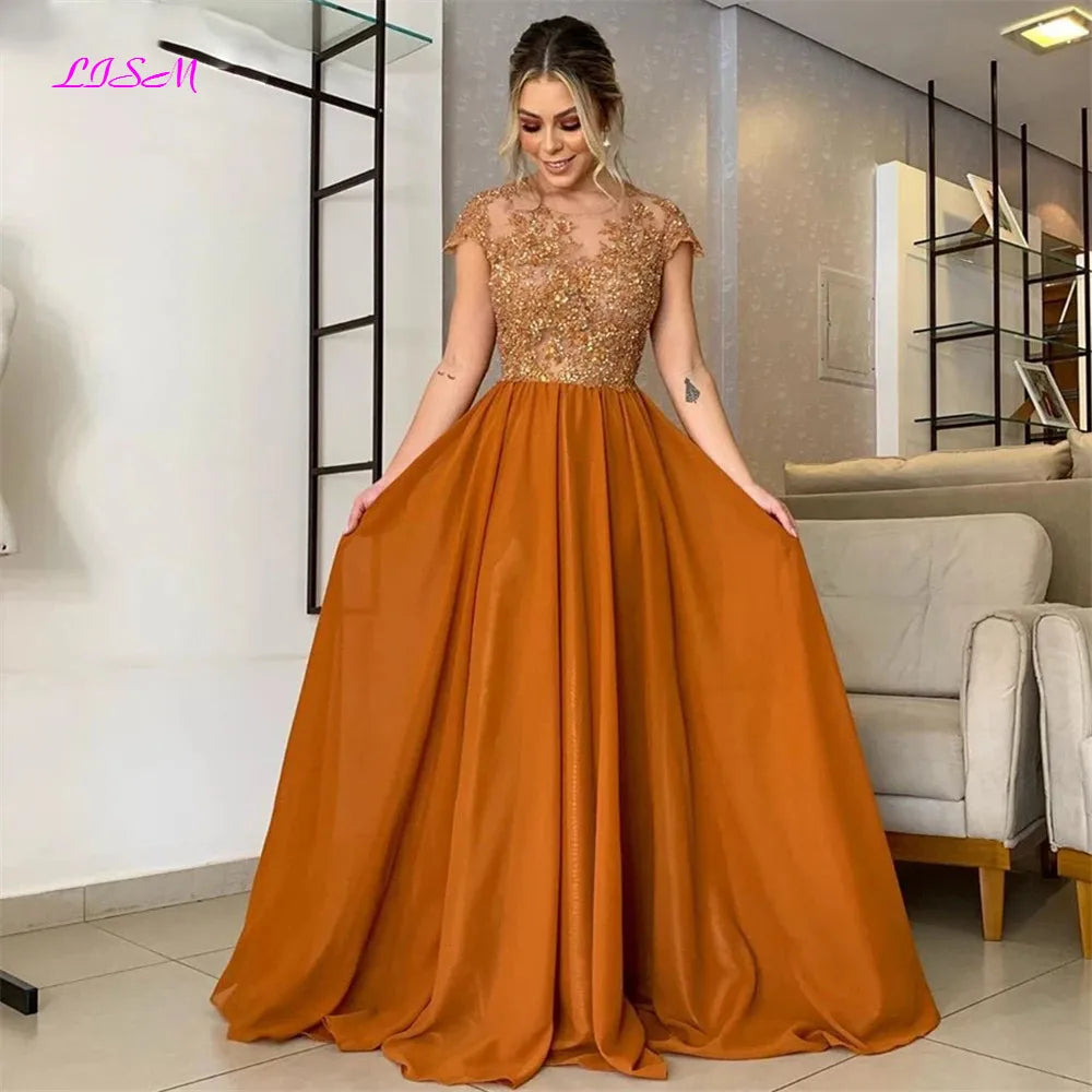 Elegant A-Line Chiffon Prom Dress Long Beaded Appliques Scoop Cap Sleeves Evening Gowns Illusion Back Formal Occasion Dresses