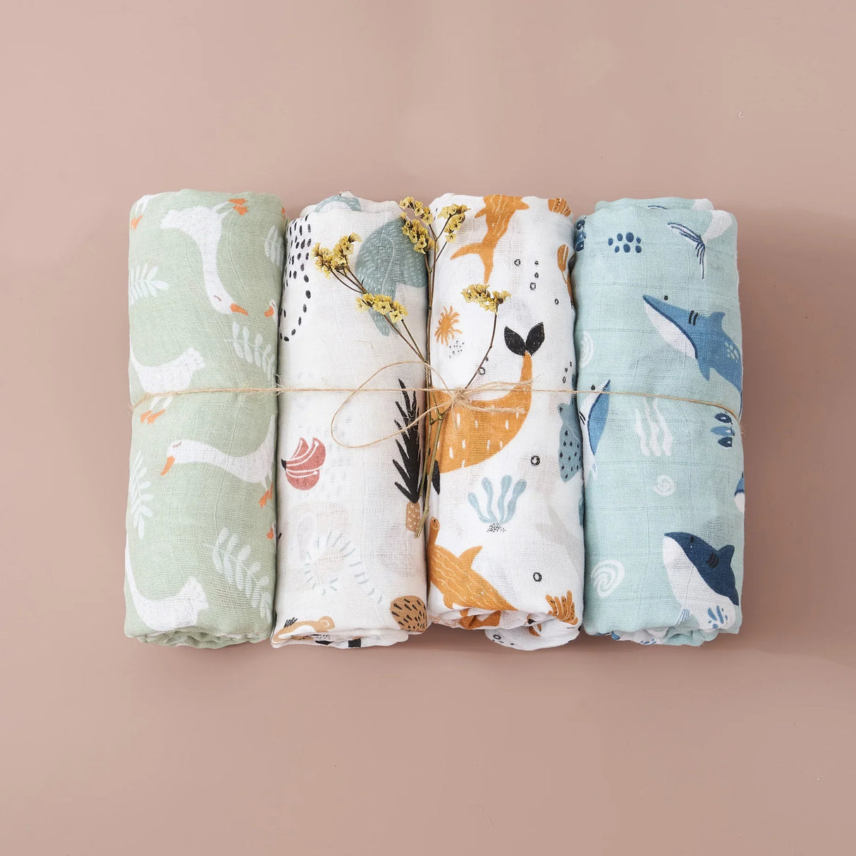 Elinfant 4PCS Gift Set Popular Digital Print Bamboo Cotton Muslin Swaddle Blankets 120*110cm Newborn Baby Bath Towel Wrap