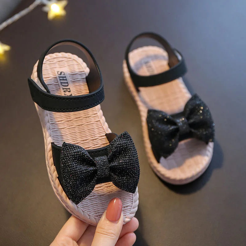 Girls' Sandals Summer New Korean Version Zhongda Children's Casual Flat Soft Sole Princess Shoes Versatile Little Girls' Beach S