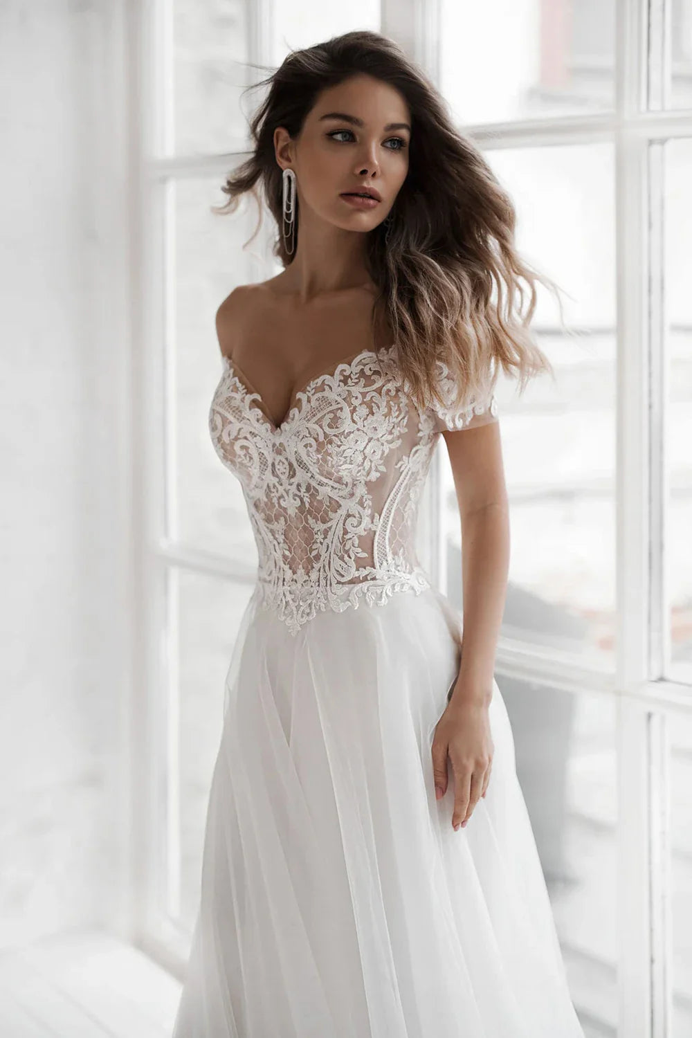 Boho Beach Wedding Dress 2021 Off The Shoulder V-Neck Appliqued Bride Dresses A Line Elegant Lace Wedding Bridal Gowns Bohemian