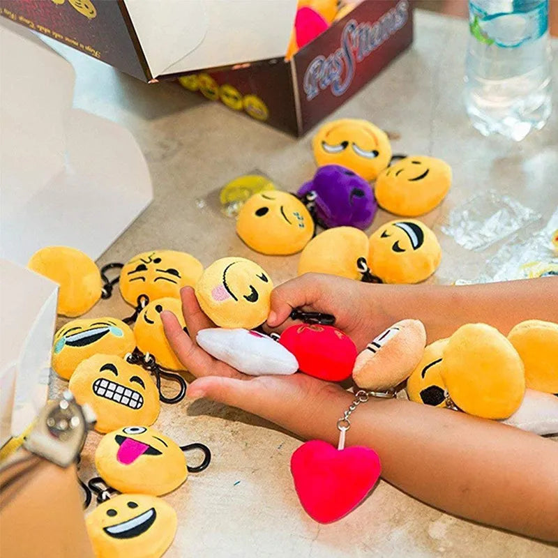 Random 30PCS/pack Funny expression Keychain Creative Cartoon Plush Smiley Keyring Christmas Pendant Mobile Phone Hanging Rope