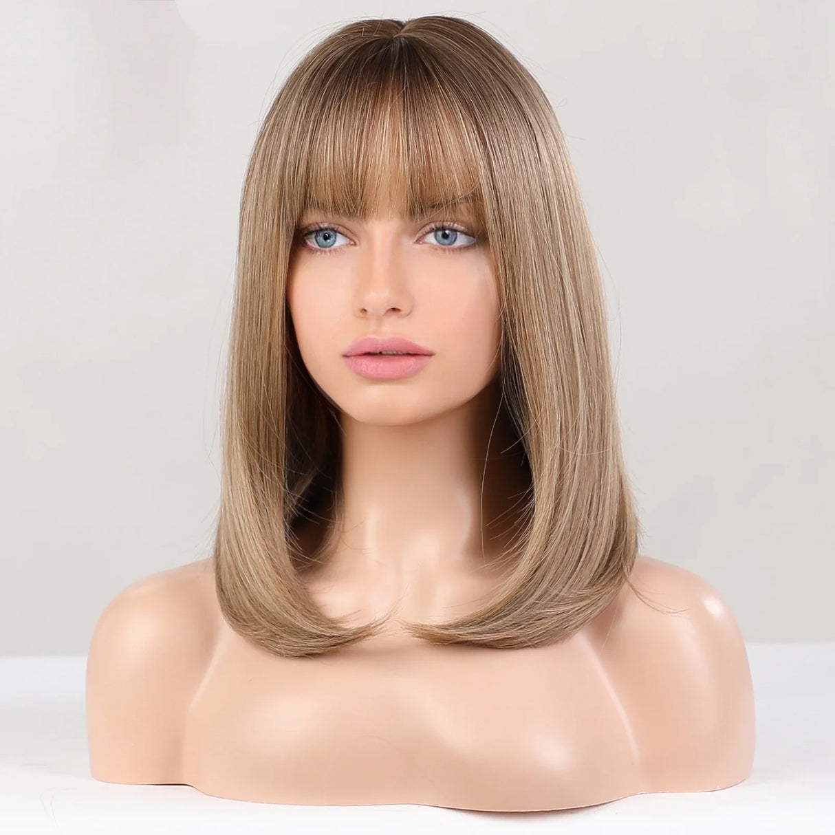 Brown Blonde Short Straight Synthetic Hair Wigs with Bangs for Women Golden Highlight Bob Wigs Cosplay Natural Heat Resistant