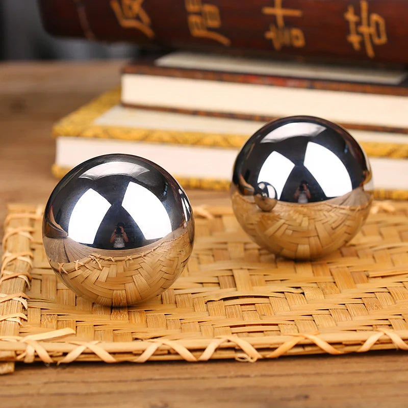 304 stainless steel Baoding Ball Daily Exercise Stress Relief Handball Therapy Massager Ball Hand Strength Fitness Balls 4cm