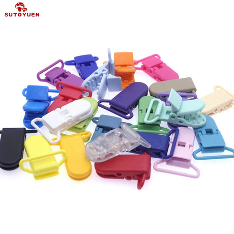 100 Pcs 20 Color Mixed Hot D Shape 25mm Plastic Baby Pacifier Clip Holder Newborn Baby Dummy Soother Bib Toy Chain Gift