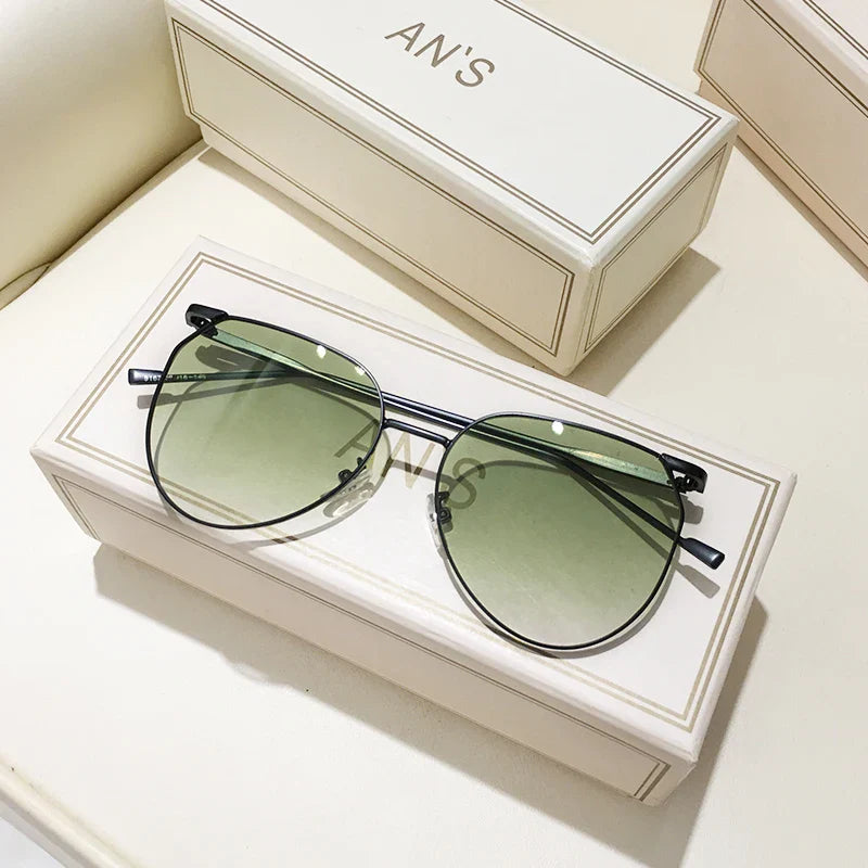 Fashion Oversized Pilot Metal Green Sunglasses Women 2021 Brand Design Retro 90s Square Frame Gradient Lens Sun Glasses Shades