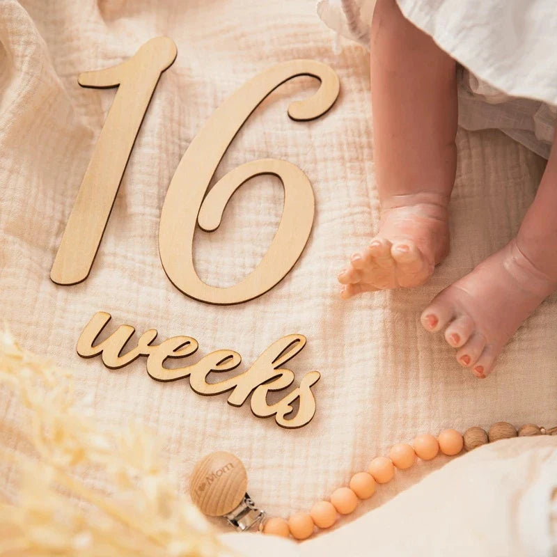 20pcs/Lot Baby Milestone Cards Wooden Photography Milestones Memorial Monthly Newborn Commemorativenir Newborn Photo Accessories