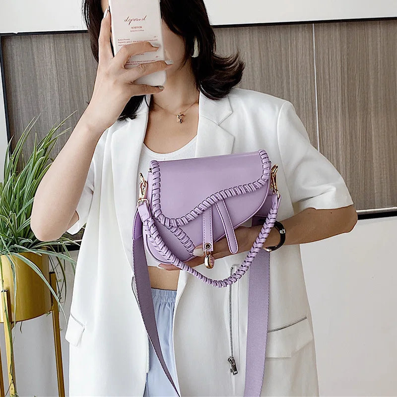 Fashion Saddle Women Bag One Shoulder Handle Trend Casual Hasp Zipper PU Material Polyester Inside Lock Ornament Bag