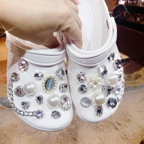 Luxury Shoe Charms for Crocs Designer Brand Vintage DIY Clogs Decorations Elegant Fashion Women Shoe Accessories Bow Rhinestone