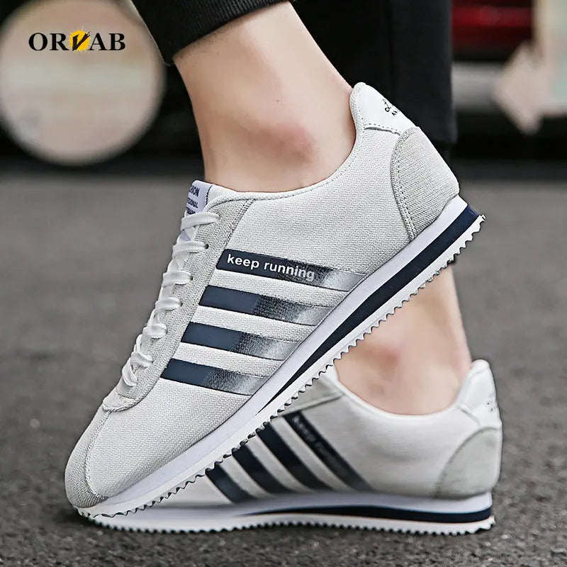 Men Shoes Tenis Masculino Youth Black White Loafers Summer Breathable Men Casual Shoes Soft Comfortable Fashion Flat Sneakers