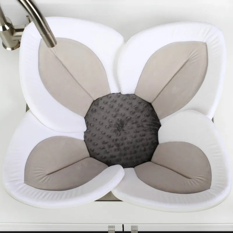 Newborn Baby Bath Pad Bathtub Safety Petal Pads Mat Baby Things Plush Sponge Shower Products Bathing Items Babies Care Tools