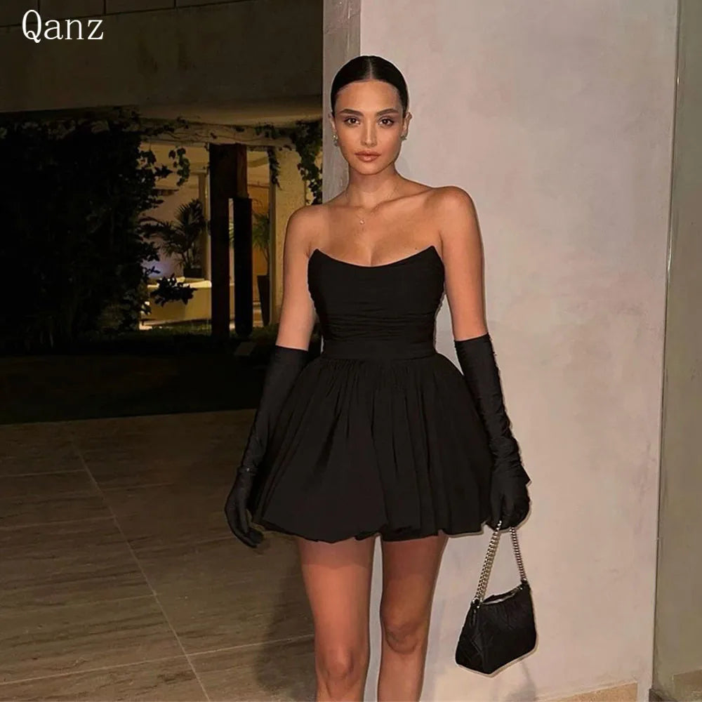 Qanz Short Black Satin Homecoming Dresses Above Length Strapless Ruched Cocktail Dresses For Women Vestido Para Graduacion 2024