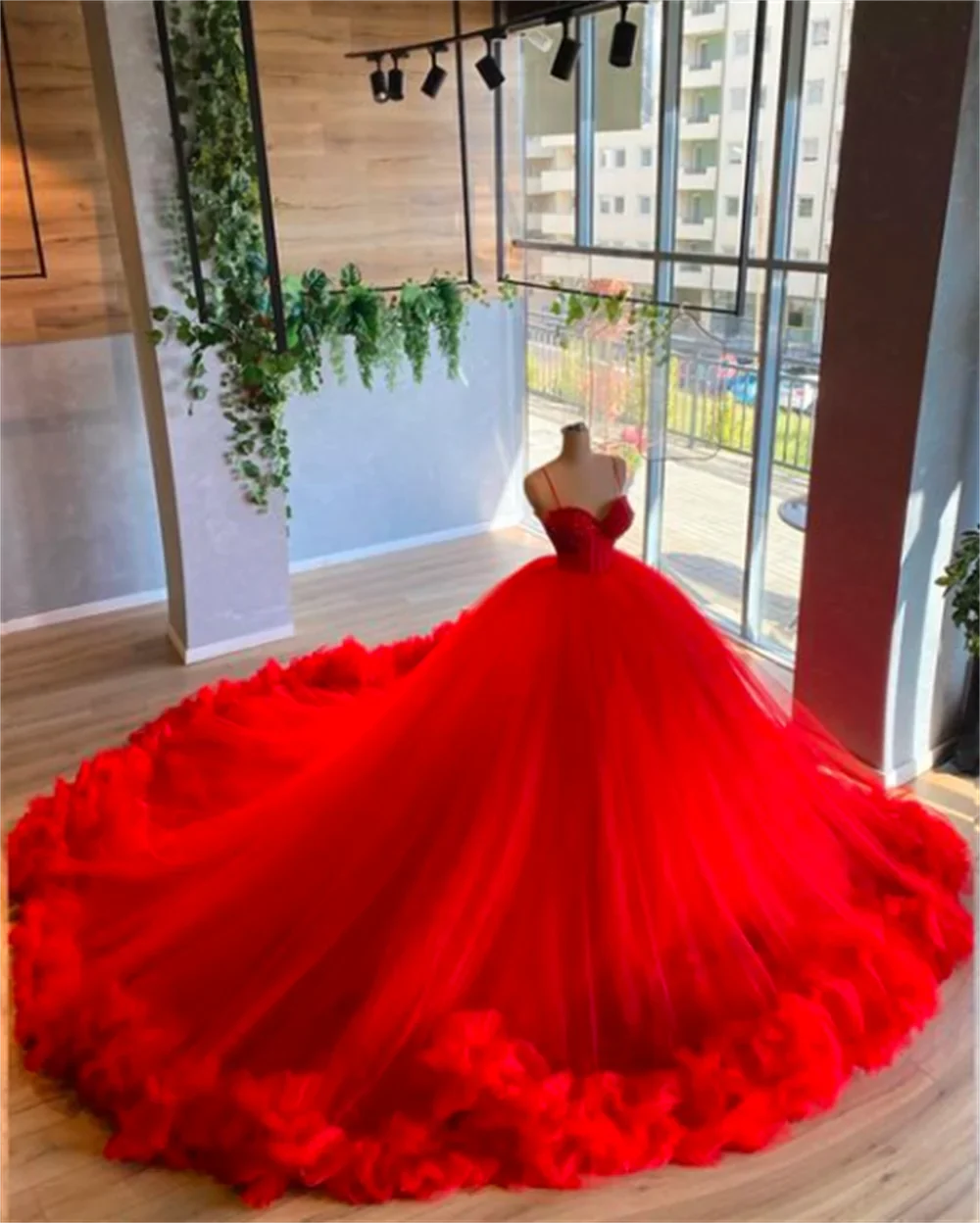 Red Ball Gown Quinceanera Dresses Vestidos De 15 Años Elegant Beads Ruffles Wedding Gowns Lace-Up