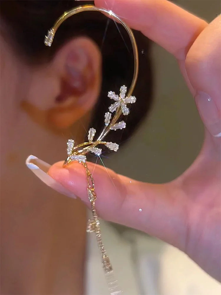 Fashion Sparkling Long Tassel Crystal Stars Ear Clip Earrings Without Piercing For Women Exquisite Light Luxury Wedding Jewelry