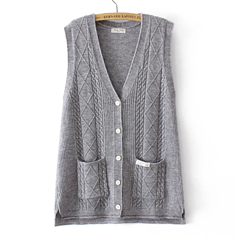 2022 Autumn Winter Plus Size Sweater Vest Women Clothing Argyle Twist Knitted Cardigan Fashion Label Pocket V-Neck Curve Jumper