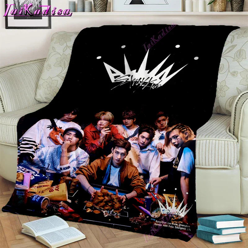 Stray Kids Blanket Soft Sofa Cover Kpop Singer Throw Blanket Fleece Blanket Lightweight Warm Bed Blankets for Bedroom Couch