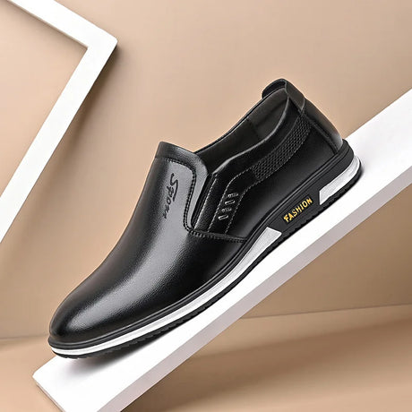 Leather Shoes Men's Lazy Shoes 2023 Spring Summer New Men Breathable Outdoor Casual Shoes Business Formal Single Shoes Sneakers