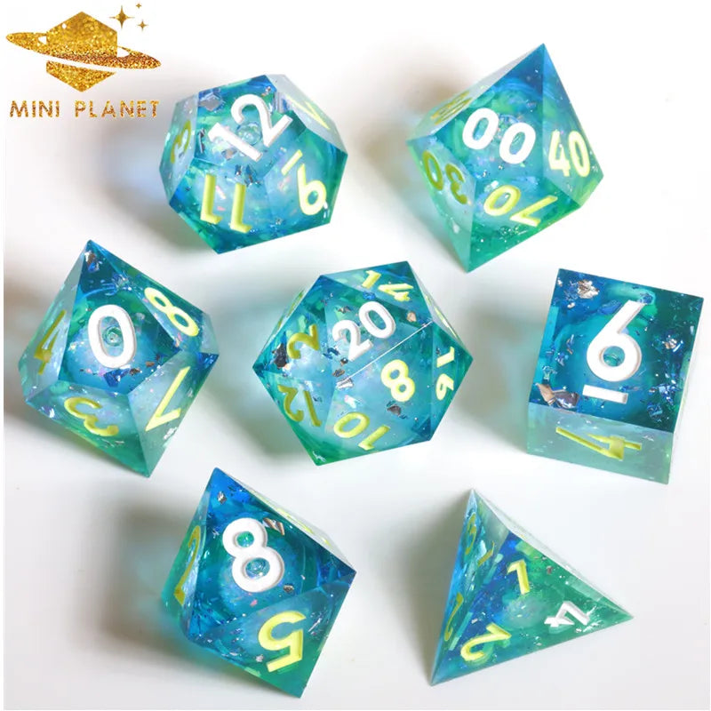 Mini Planet New Design Liquid Core Dice Set DND Handmade Polyhedral Resin Dice with Sharp Edges RPG Dice D&D Board Games