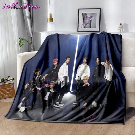 Stray Kids Blanket Soft Sofa Cover Kpop Singer Throw Blanket Fleece Blanket Lightweight Warm Bed Blankets for Bedroom Couch