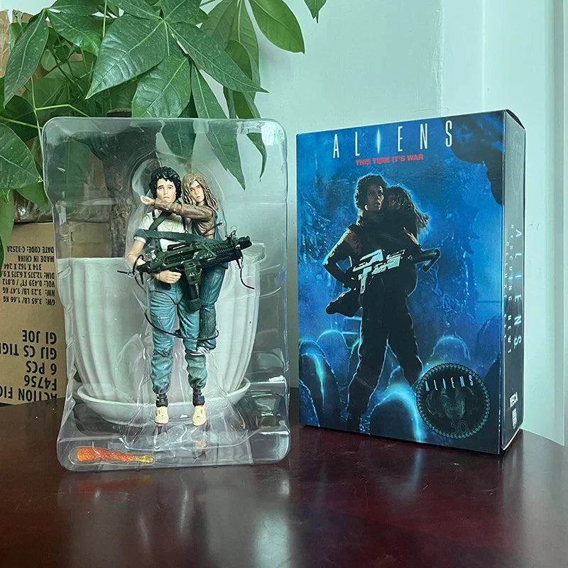 Neca ALIEN 2 Ripley Newt Figure LT Ellen Giger Xenomorph Facehugger Ripley vs Newt Predator Model Collectible Action Toys Gifts