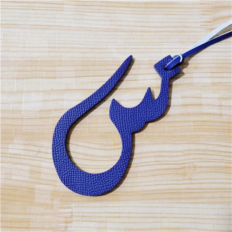 Wholesale  Personalized Real Natural Leather Character Alphabet Arabic Letter Keychain Backpack Pendant Ladies Women Bag Charm