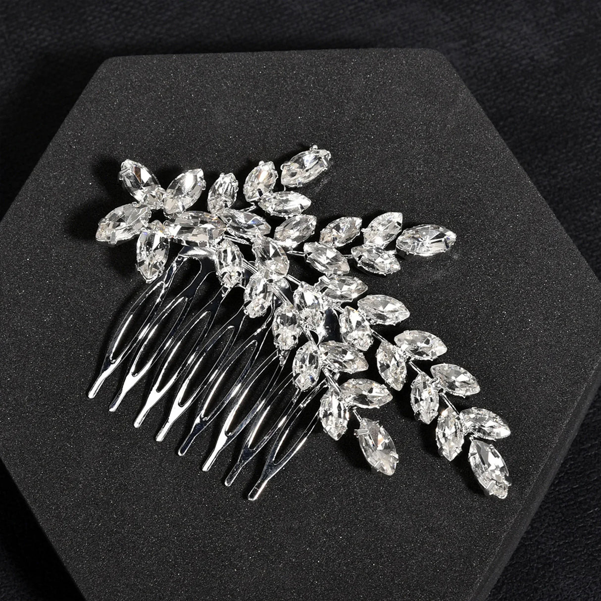 Silver Color Flower Hair Comb Clip Girls Handmade Alloy Pearl Hairpin Bridal Tiaras Wedding Hair Accessory Crystal Hair Jewelry