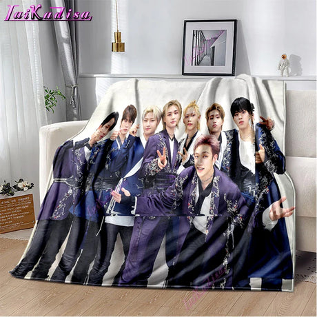 Stray Kids Blanket Soft Sofa Cover Kpop Singer Throw Blanket Fleece Blanket Lightweight Warm Bed Blankets for Bedroom Couch