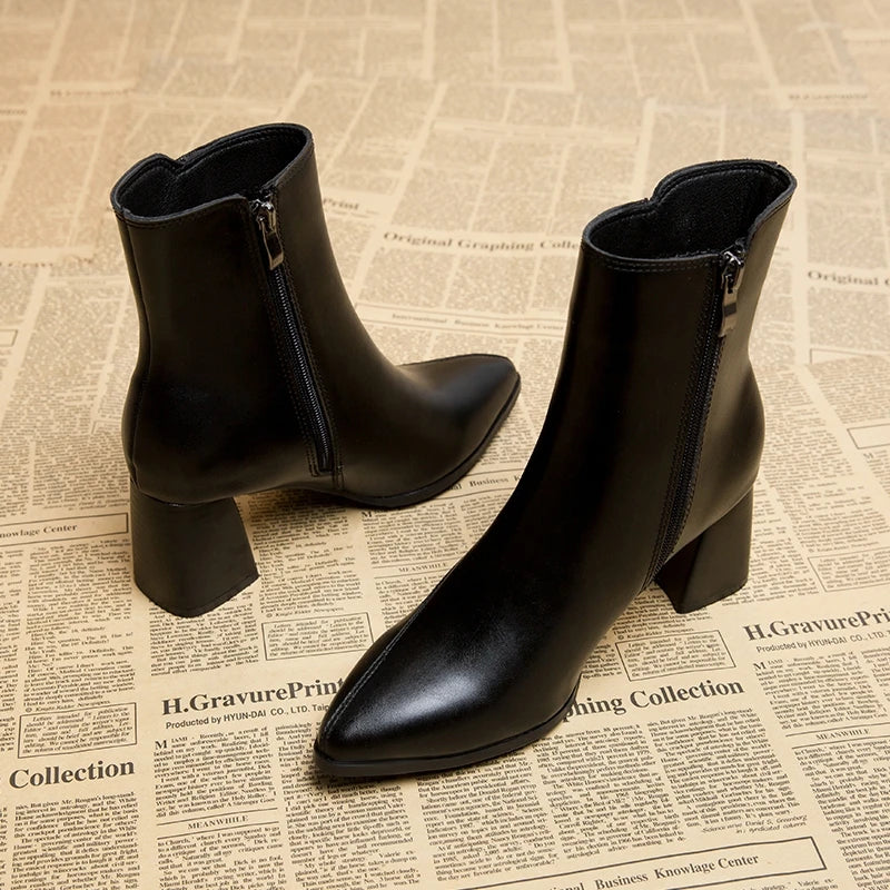 2022 Spring and Autumn New British Style Thin and Thin Women's Boots Pointed Toe Thin Side Zipper Black Nude Boots Women