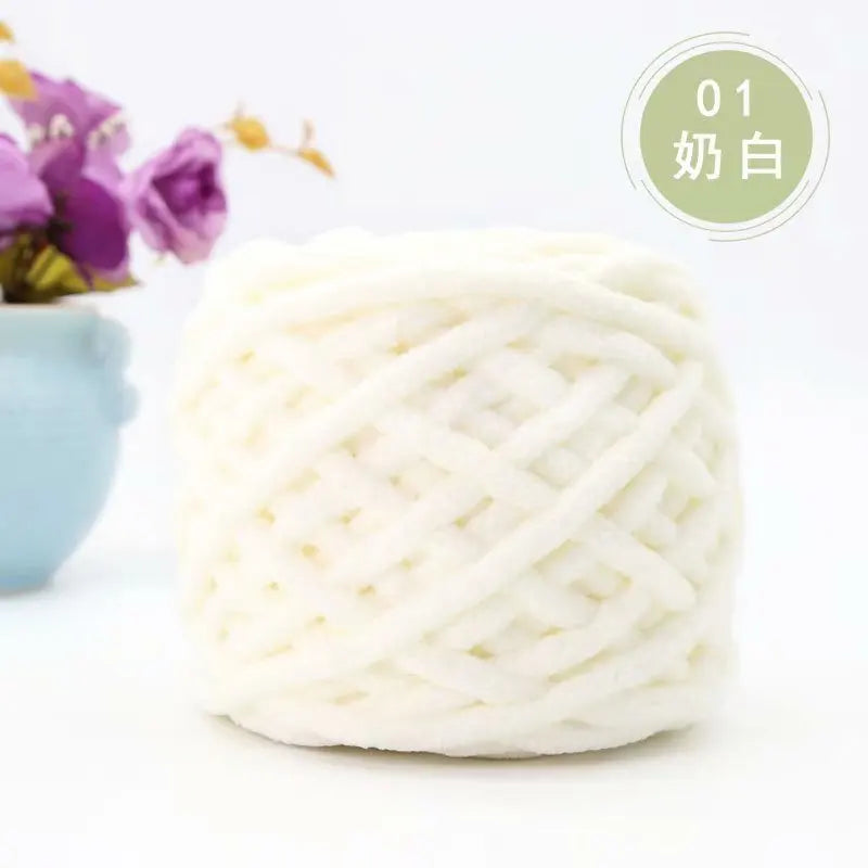 100g Chenille Knitting Yarn Crocheting Hair Soft and Comfortable Knitting Crochet Yarn for Hand Knitting Sweaters and Hats Knit