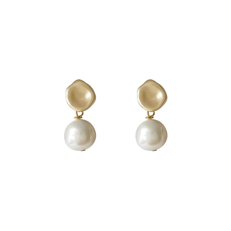 Baroque Shaped Irregular Freshwater Pearl Matte Stud Earrings for Women Temperament Retro Copper Plated 14k Gold Jewelry