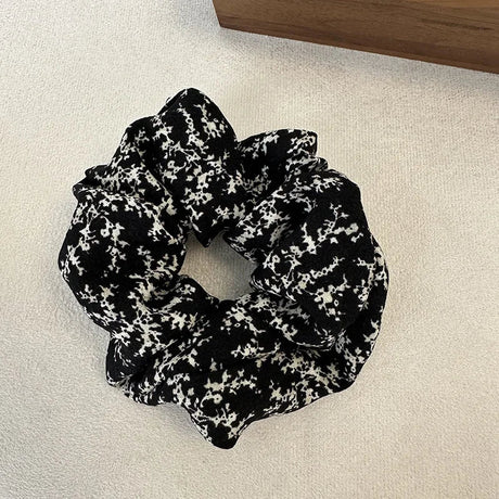 New Vintage Scrunchies Black White Flower Print Hair Ties Women Hair Accessories Ponytail Holder Elastic Hair Band Rubber Bands