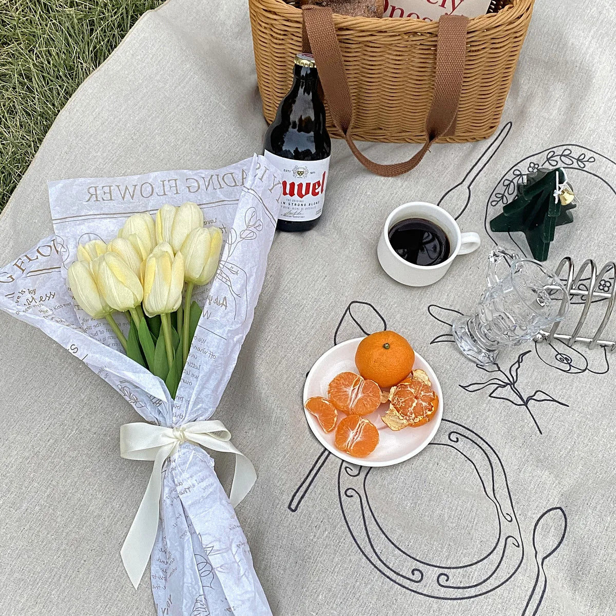 Creative Cotton and Linen Table Cloth Ins Style Personalized Line Sketching Tablecloth Modern Picnic Cloth Tea Table Cover