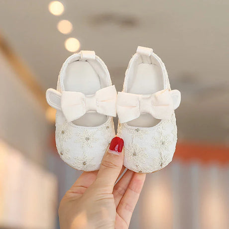 Cute White Lace Baby Girl Princess shoes  Baby Moccasins Moccs Shoes Bow Fringe Rubber Soled Non-slip Footwear Crib Shoes