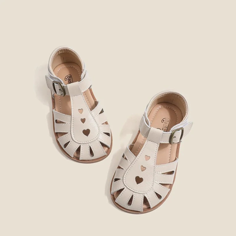 Unishuni Girls Half Sandal Kids Genuine Leather Shoes Children’s Hollow Out Spring Summer Shoe Heart Design Retro Princess Flats