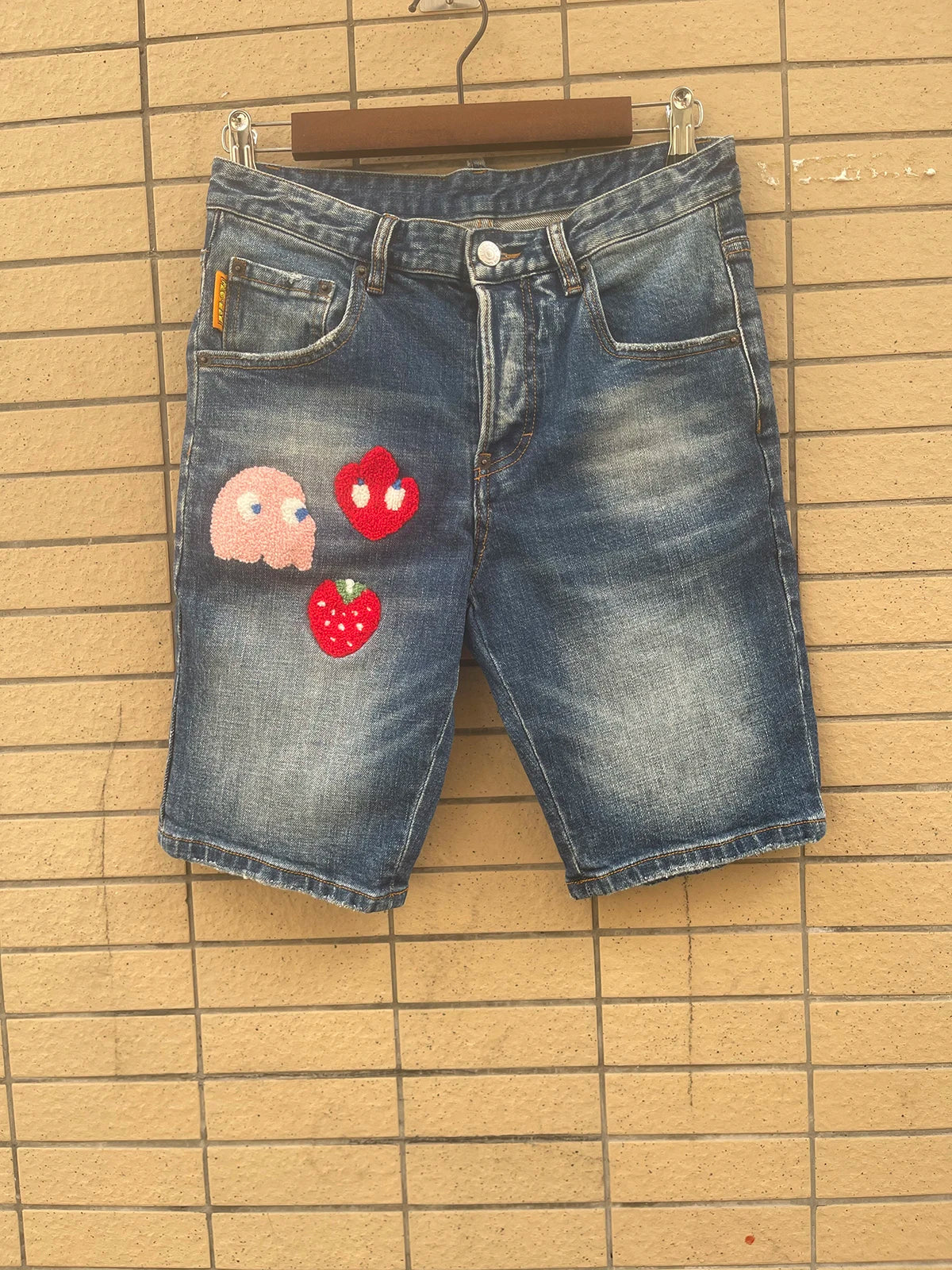 2024 Spring/Summer New D2 Jeans Men's Shorts Fashion Slim Fit Water Wash Hole Patch Embroidery Capris