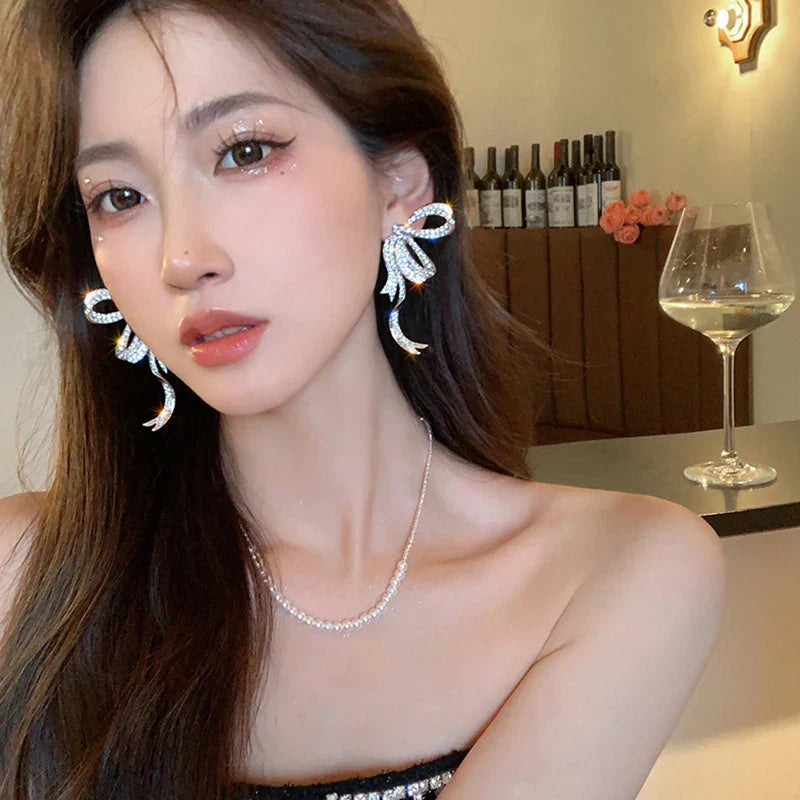 1Pair Fashion Shiny Full Rhinestone Ribbon Bow Drop Earring For Women Luxury Bridal Wedding Long Tassel Earring Jewelry Accessor