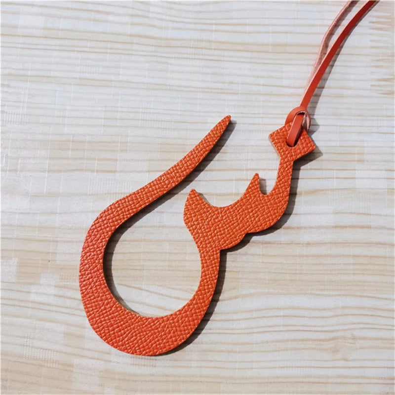 Wholesale  Personalized Real Natural Leather Character Alphabet Arabic Letter Keychain Backpack Pendant Ladies Women Bag Charm