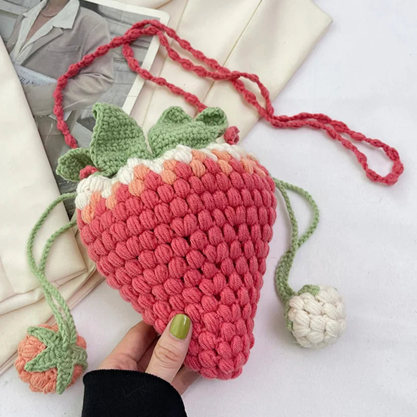 DIY Personalized Strawberry Crochet Sling Purses 2023 Novelty Handmade Wool Knitted Satchel Bag Cartoon Cute Small Crossbody Bag