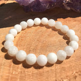 Ruberthen 8 MM White Moonstone Bracelet Chakra Healing Divine Fertility Pregnancy Jewelry Women`s Balance Mood Bracelets