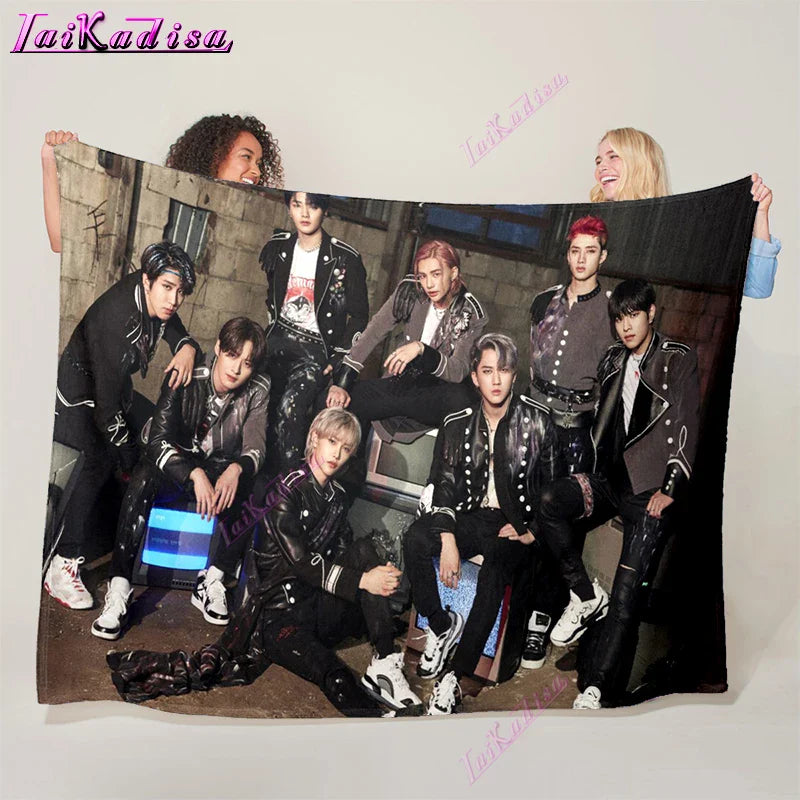 Stray Kids Blanket Soft Sofa Cover Kpop Singer Throw Blanket Fleece Blanket Lightweight Warm Bed Blankets for Bedroom Couch