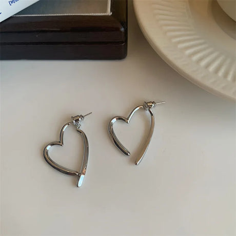 Silver Color Hollow Double Heart Earrings for Women Korean Style Design Ear Buckle 2023 Korea Fashion Jewelry Accessories