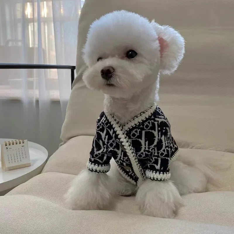 Luxury Puppy Sweater Cute Clothes Cat Dog Autumn Winter Warm Small Dogs Pet Apparel Small Pet Elegant Letter Cardigan