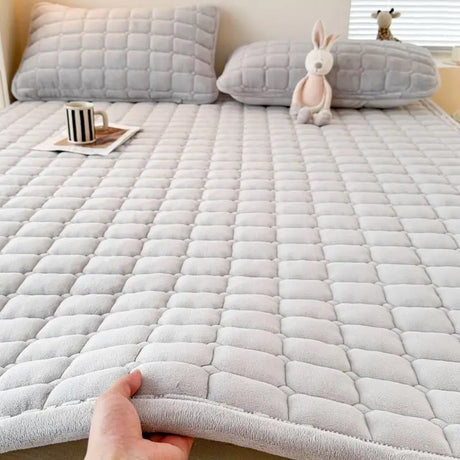 1pc Winter Milk Velvet Thickened Warm Bed Sheet Bedspread Single Double Soft Thin Fold Mattress Toppers Tatami Floor Quilted Mat