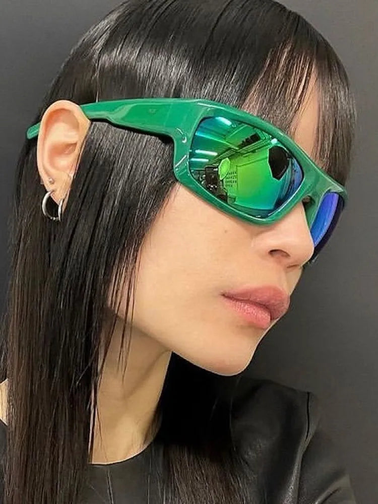 New Green Sport Sunglasses Men Women Retro Punk Trendy Sun Glasses For Male Shades Goggle Outdoor Mirror Glasses UV400