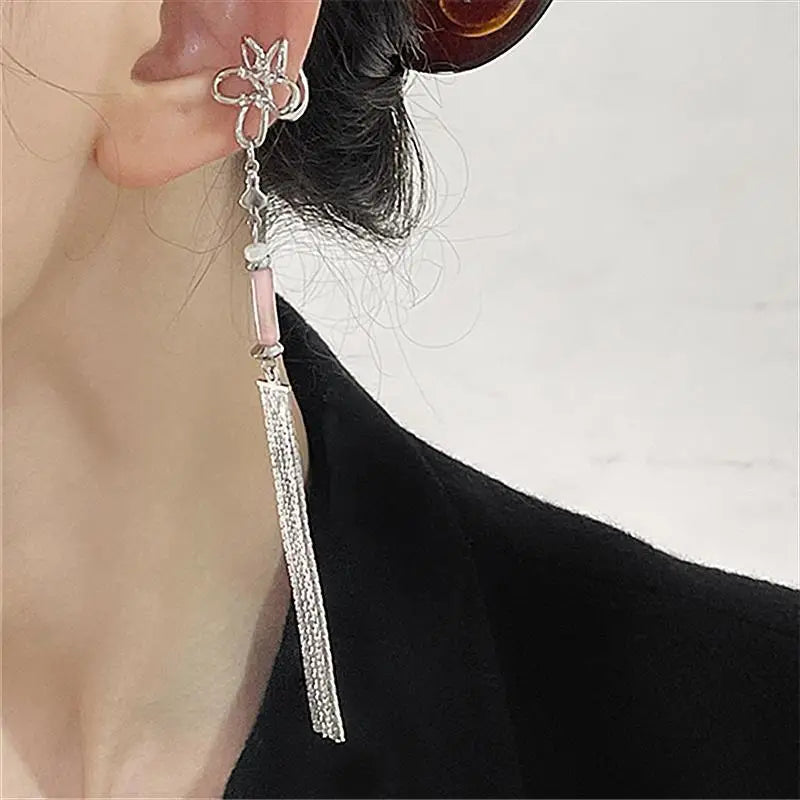 Vintage Chinese Style Artificial Jade Tassel Flower Ear Clip No Piercing Earring 2022 Trendy Punk Metal Ear Cuff Clip Earring