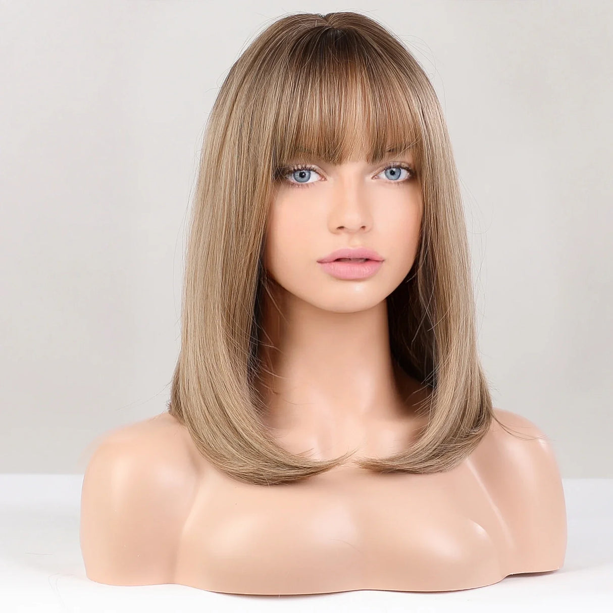 Brown Blonde Short Straight Synthetic Hair Wigs with Bangs for Women Golden Highlight Bob Wigs Cosplay Natural Heat Resistant