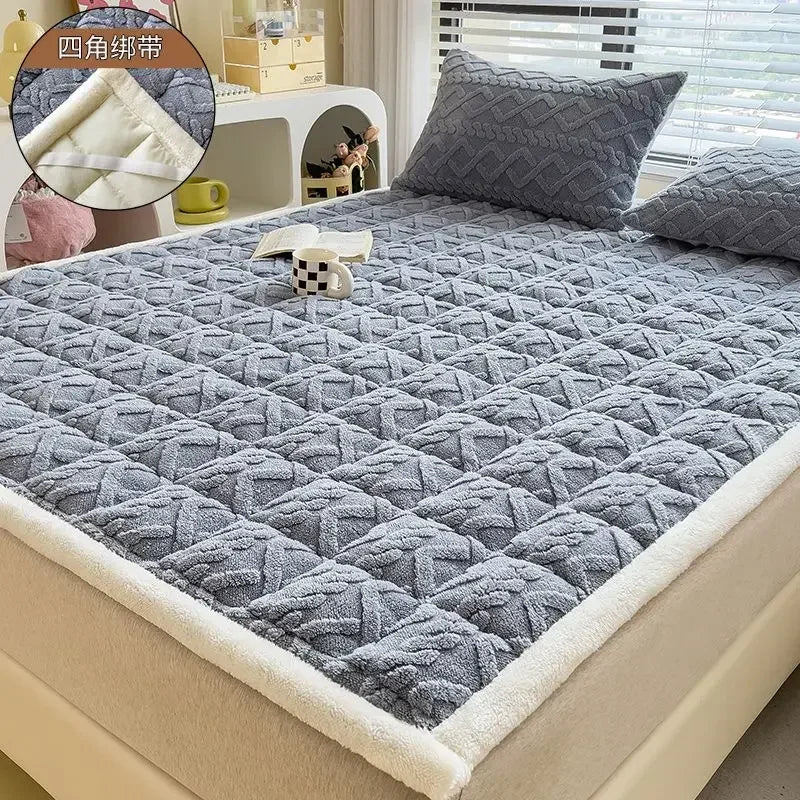 Winter Soft Fleece Mattress Toppers Home Dormitory Single Double Bedspread Fold Bed Sheets Thin Tatami Mat Warm Mattress Cover